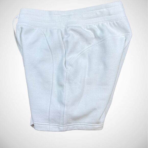 Lululemon Scuba High-Rise Short 5" White size 6 - Picture 4 of 7